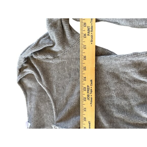 Colsie Gray Ribbed Cropped Henley Long Sleeve Top Size L Stretch Fit Neutral - Picture 6 of 7